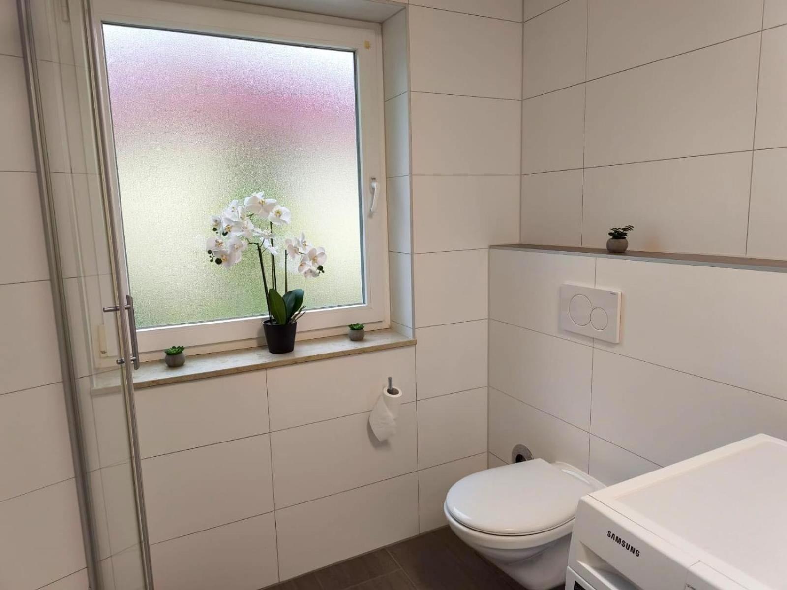 Falk Homes- Luxus Apartment, Ideal Fuer Geschaeftsreisende & Familien - Nahe Messe, Mit Balkon, Arbeitsplatz & Parkplatz Im Zentrum Nuernbergs, Self Check-in