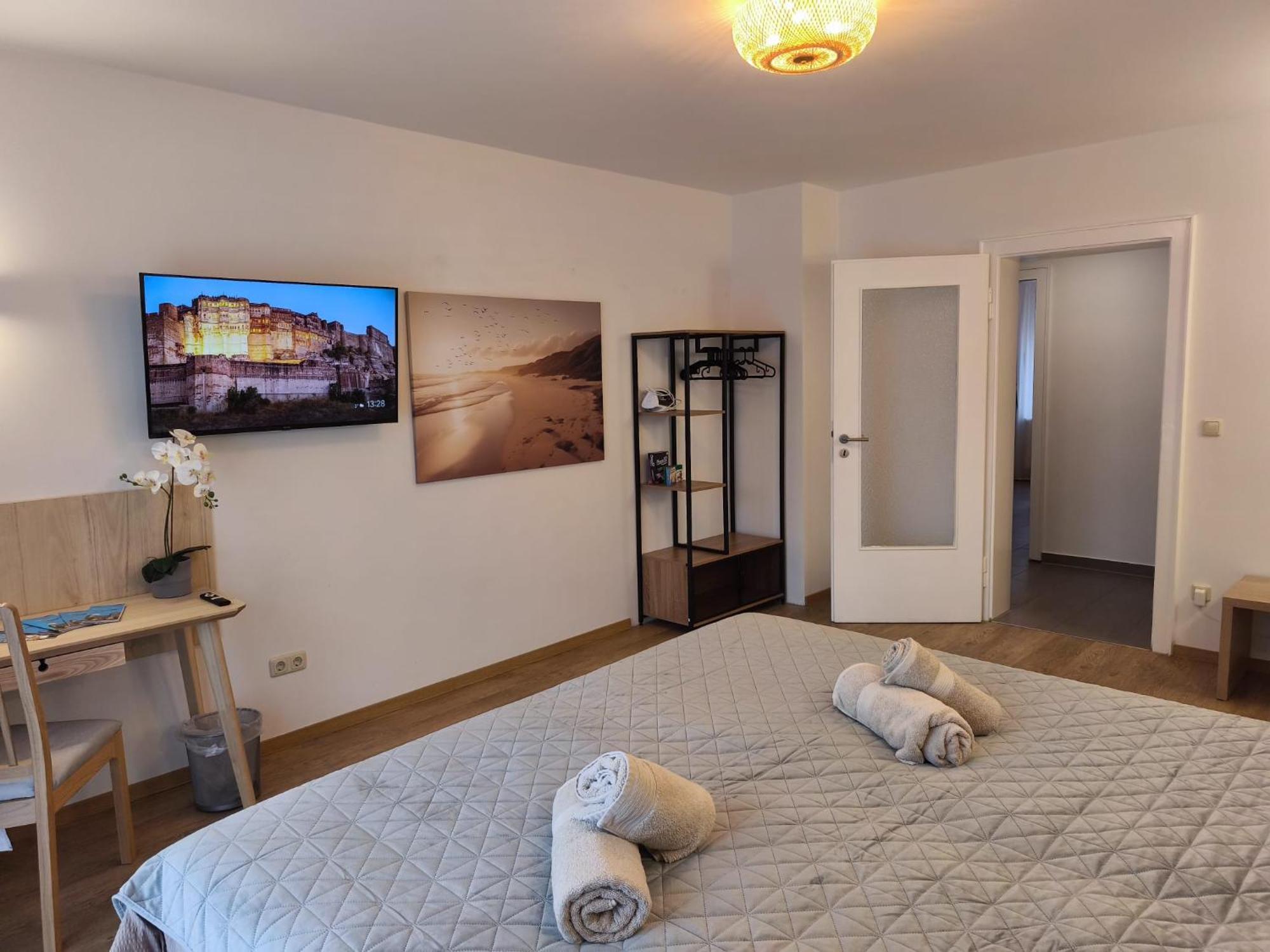 Apartment Falk Homes- Luxus Apartment, Ideal Fuer Geschaeftsreisende & Familien - Nahe Messe, Mit Balkon, Arbeitsplatz & Parkplatz Im Zentrum Nuernbergs, Self Check-in *
