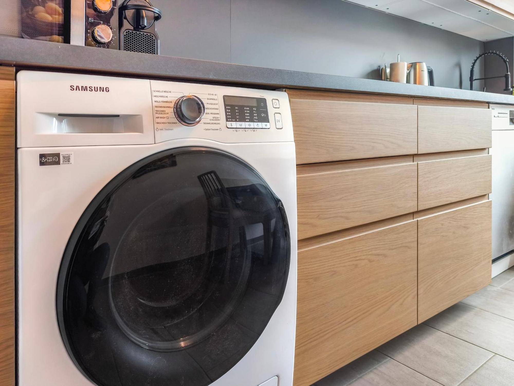 Apartment Falk Homes- Luxus Apartment, Ideal Fuer Geschaeftsreisende & Familien - Nahe Messe, Mit Balkon, Arbeitsplatz & Parkplatz Im Zentrum Nuernbergs, Self Check-in