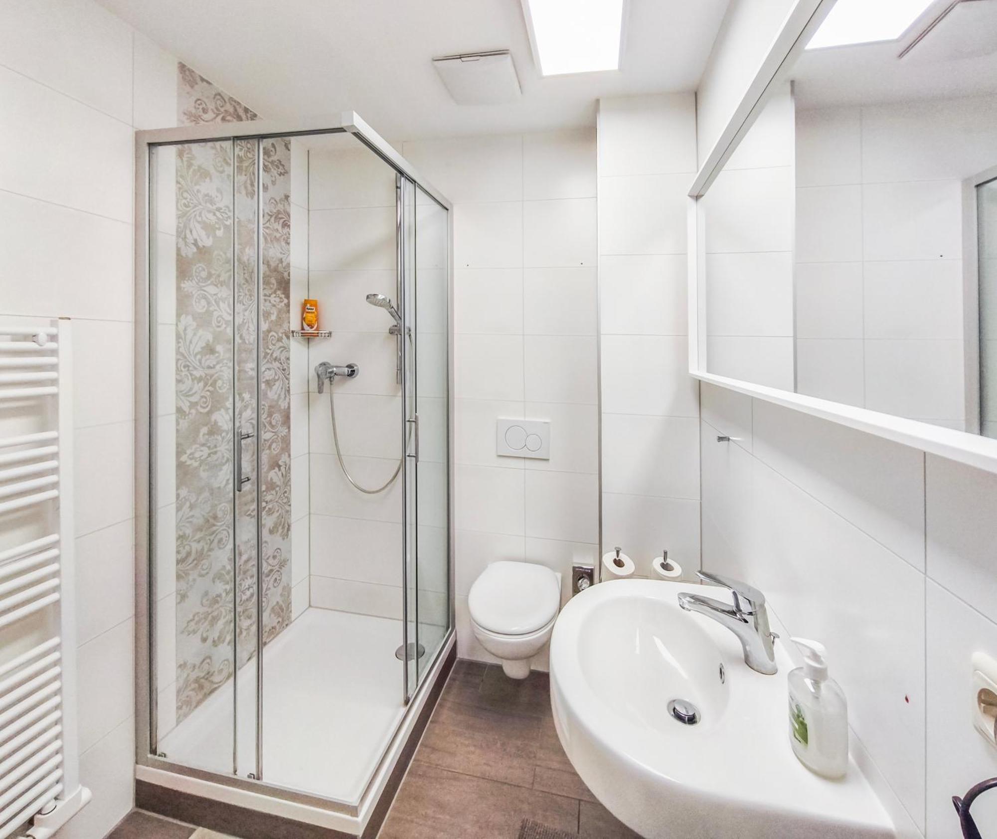 Apartment Falk Homes- Luxus Apartment, Ideal Fuer Geschaeftsreisende & Familien - Nahe Messe, Mit Balkon, Arbeitsplatz & Parkplatz Im Zentrum Nuernbergs, Self Check-in *