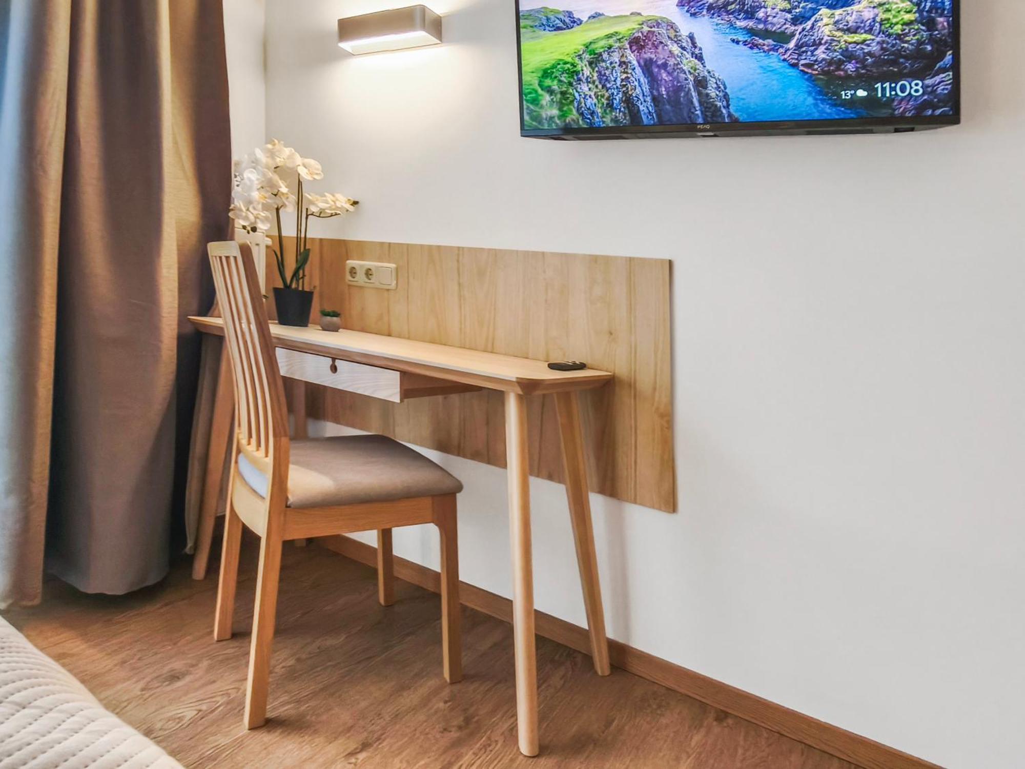 Apartment Falk Homes- Luxus Apartment, Ideal Fuer Geschaeftsreisende & Familien - Nahe Messe, Mit Balkon, Arbeitsplatz & Parkplatz Im Zentrum Nuernbergs, Self Check-in *